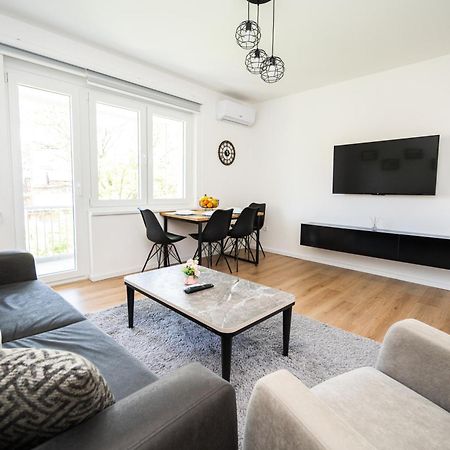 Bright 2Bdr Apartment With Balcony - Free Parking SJJ Exterior foto